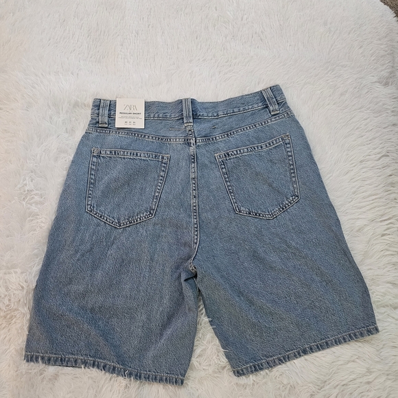 Zara Mid Waist Straight Light Blue Denim Shorts for Men Hits Above The Knee 31 - Picture 3 of 8